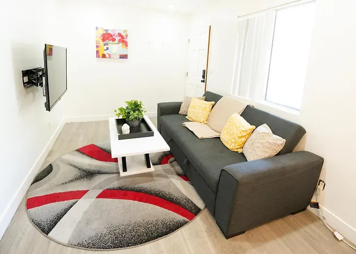Cozy Small 2 Bedroom In Koreatown/Hollywood